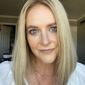 Meet your Posher, Keri